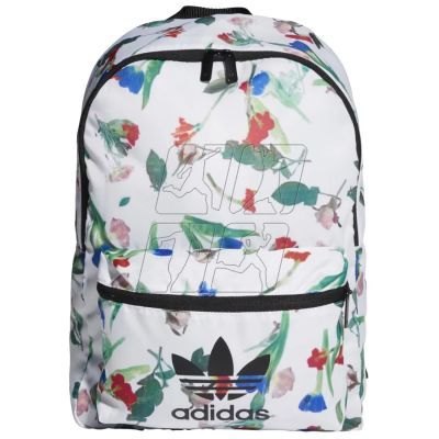 4. Backpack adidas Classic Backpack EI4762