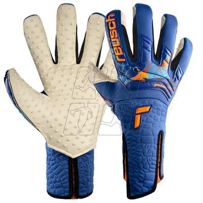 5. Reusch Attrakt SpeedBump Strapless AdaptiveFlex 53 70 079 4016 goalkeeper gloves