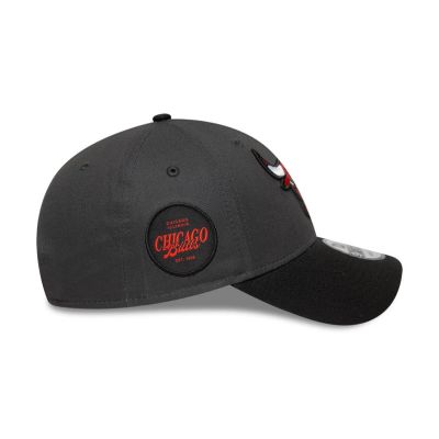 4. New Era 9FORTY NBA Chicago Bulls Sidepatch Charcoal Cap - 60758984