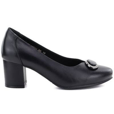 Black leather pumps with a block heel, Potocki JE19511