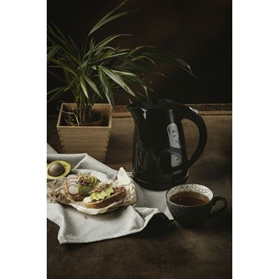 8. Adler CR 1255b Electric Kettle (2000 W, 1.7 l; black)