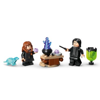 7. LEGO Harry Potter 76464 Cauldron: Secret Potions Classroom