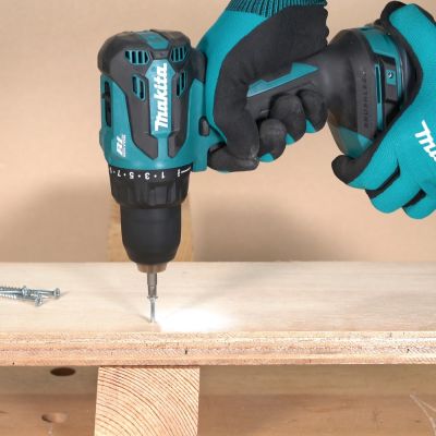 16. Makita DDF490Z Drill 1900 RPM Central Locking 1.7 kg Blue, Black
