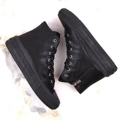 7. Lace-up insulated sneakers Big Star W INT1902B black