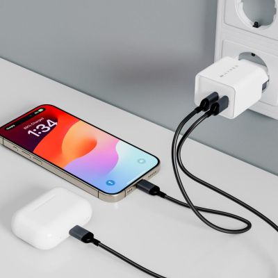 10. HYPER HJG35EU Mobile Charger Headphones, Headset, Smartphone, Watch White AC Fast Charging Internal