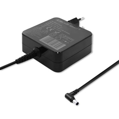 4. Qoltec 51745 AC adapter for Asus notebook (19V; 3.42A; 65W; 5.5mm x 2.5mm)