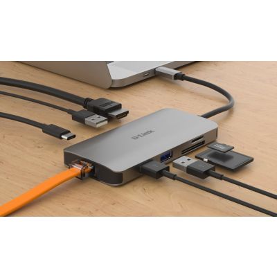 5. D-Link DUB-M810 Wired Docking Station USB 3.2 Gen 1 (3.1 Gen 1) Type-C Aluminum