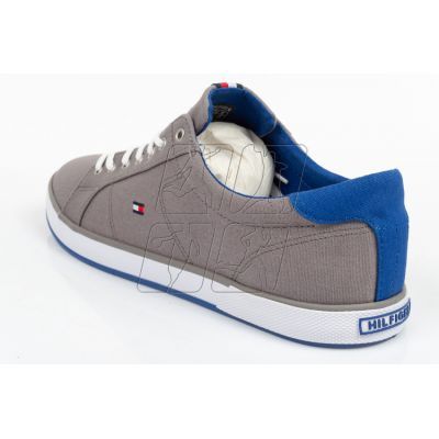 5. Tommy Hilfiger M FM0FM00596039 sneakers