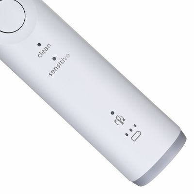 19. PHILIPS HX7400/06 toothbrush