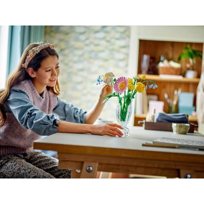 7. LEGO ICONS 10347 Botanicals - Small Bouquet of Yellow Flowers