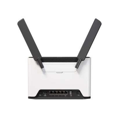 3. Mikrotik Chateau 5G ax R17 router (S53UG+5HaxD2HaxD-TC&RG650E-EU)