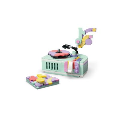 17. LEGO Creator 3in1 31392 - Decorative Piano with Cat