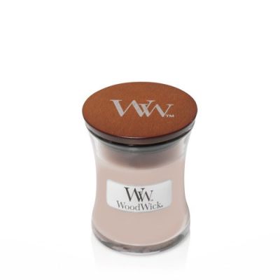 2. Small candle VANILLA & SEA SALT WOODWICK