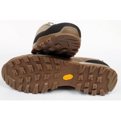 9. Aku Selvatica men's trekking shoes