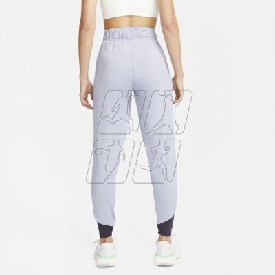2. Nike Therma-FIT Essential Pants W DD6472-519