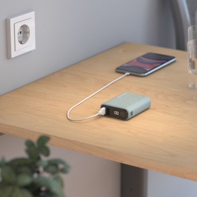 7. RealPower B-10000PD+ Nutopia 10000 mAh Blue