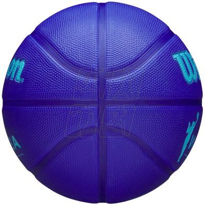 3. Basketball ball Wilson WNBA Drv Ball WZ3006601XB