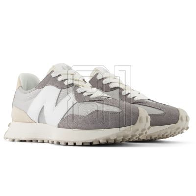 15. New Balance unisex sneakers U327FF