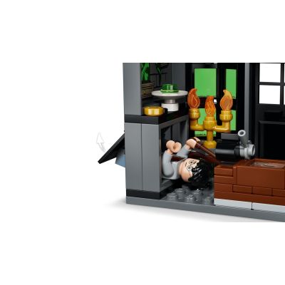 12. LEGO Harry Potter 76471 - Knockturn Alley Magic Shops