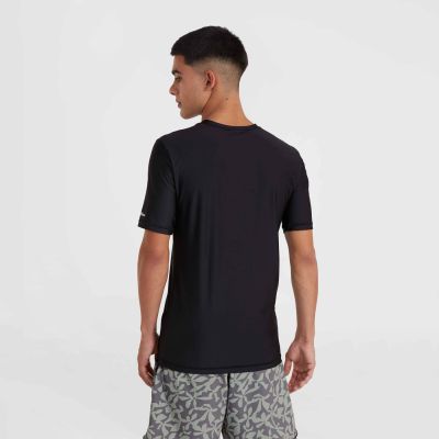 6. O'Neill UV Essentials Cali T-shirt M 92800613353