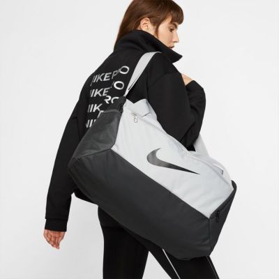 8. Nike Brasilia S BA5957 077 bag