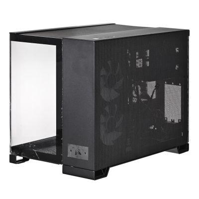 18. Corsair 2500X RGB ICUELINK BLACK case
