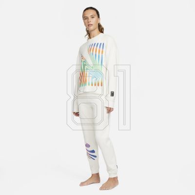 13. Nike Yoga Luxe AIR sweatshirt W DM7006-030