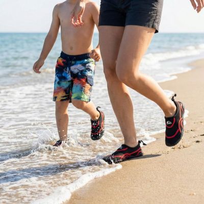 4. JUNIOR WATER SHOES BLACK/RED XQMAX S.30