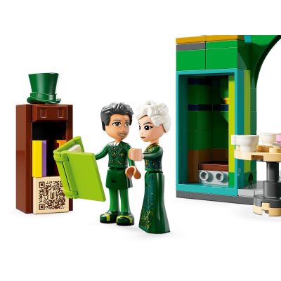10. LEGO Wicked – Welcome to Emerald City 75684