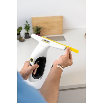 4. KARCHER WV 2 Universal Care Window Cleaner - 1.633-671.0