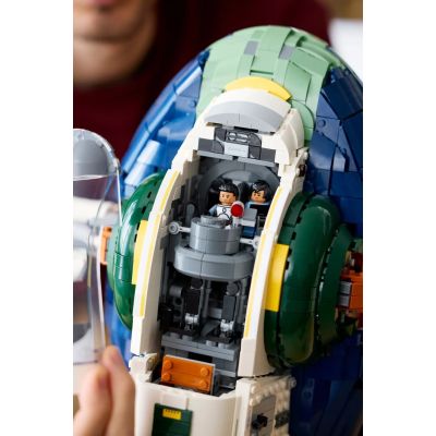 12. LEGO Star Wars 75409 - Jango Fett's Firespray Patrolman