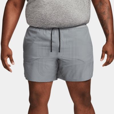 7. Shorts Nike Dri-FIT Stride M DM4761-084