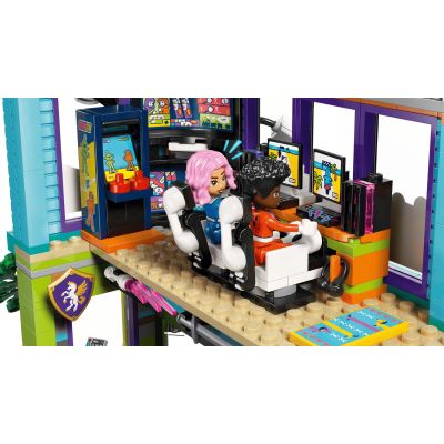 7. LEGO Friends 42674 - Game and Comic Shop