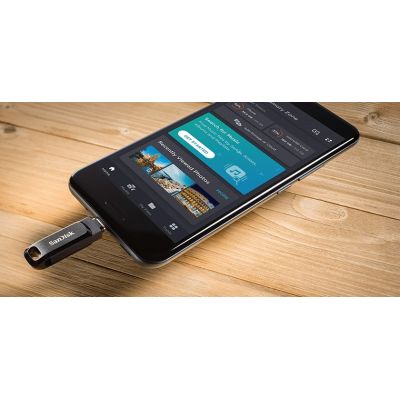 8. Pendrive SanDisk Ultra Dual GO SDDDC3-032G-G46 (32GB; USB 3.0, USB-C; black)