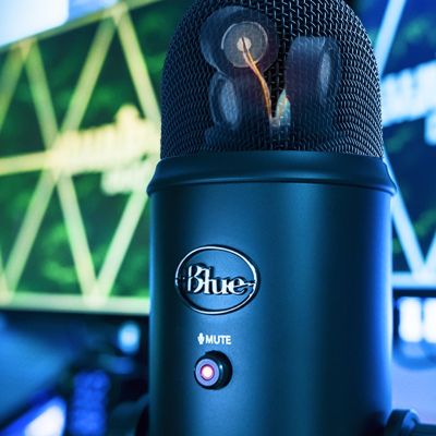 5. Logitech G Yeti Black Tabletop Microphone