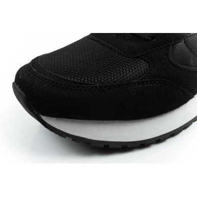 6. Gap men's sports shoes Run Spirit Basic sneakers black fashionable