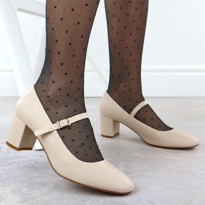 6. Nude low-heeled pumps with strap Sergio Leone PB176