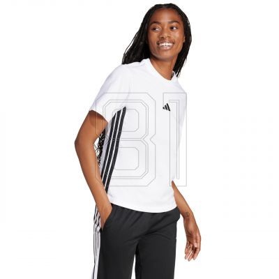 4. adidas Essentials 3-Stripes T-shirt W JD0844