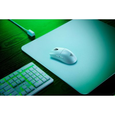 7. Wireless eSports Gaming Mouse Razer Viper V3 Pro – White