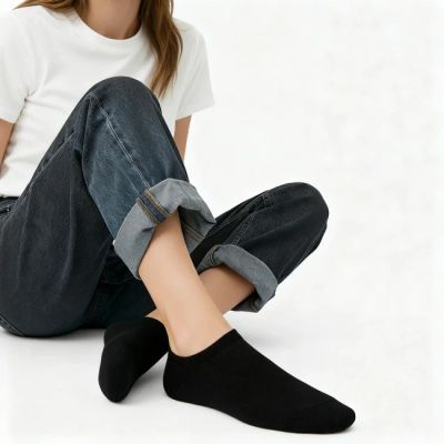 3. Filippo SD-SO02 women's short bamboo socks in black