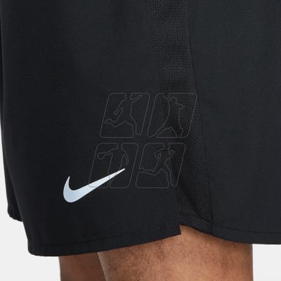 4. Nike Challenger M DV9344 010 Shorts