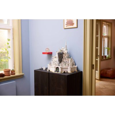 27. LEGO Icons 11377 - The Lord of the Rings: Minas Tirith