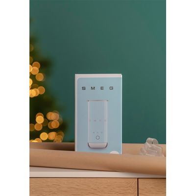 2. SMEG MFF02CREU Milk Frother MFF02CREU