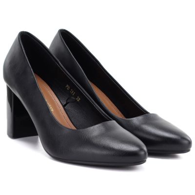 9. Women's black Sergio Leone PB131 pumps with a block heel