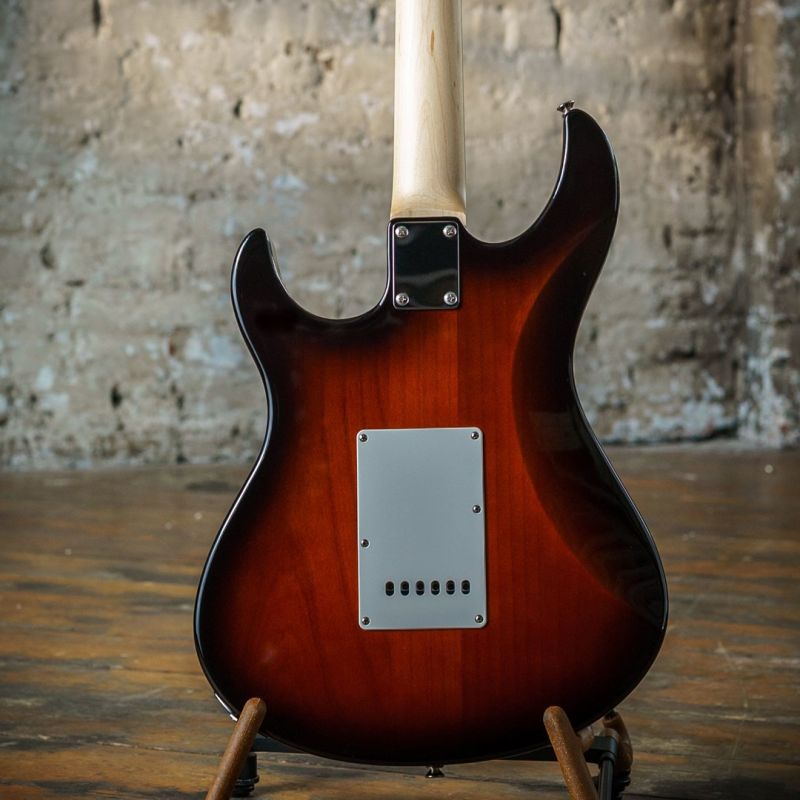 4. Yamaha Pacifica 112J BL MKII - Electric Guitar