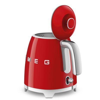 7. SMEG Kettle (KLF05RDEU) mini 0.8L red
