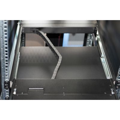 5. Digitus Modular Console with 17” (43.2 cm) TFT Monitor, 8-Port KVM Switch & Touchpad, US Keyboard