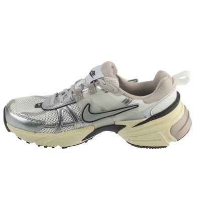 2. Nike V2K Run FD0736-100 White 35.5