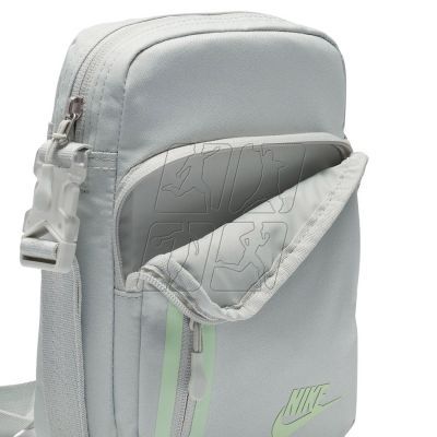 5. Nike Elemental Premium bag DN2557-034