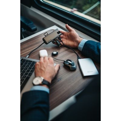 3. VERBATIM MULTIPORT USB-C 3.1, 3X USB 3.0, HDMI 4K, RJ45, SD/MICRO SD 49142